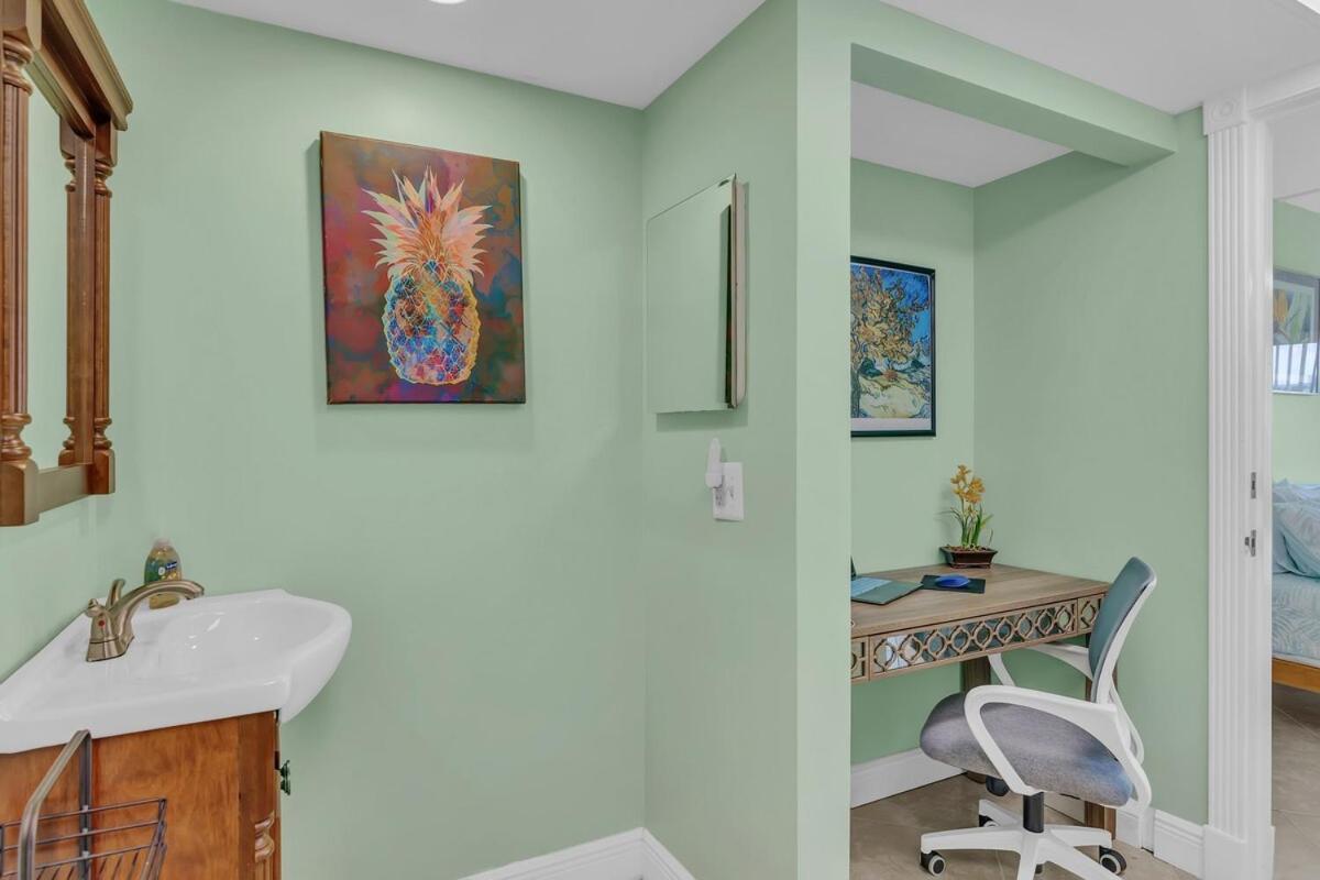 Dreamy 2 Minute Walk To W King Size Bd *