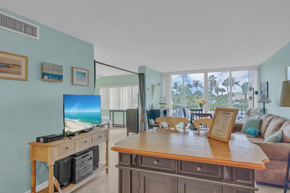Dreamy 2 Minute Walk To W King Size Bd *