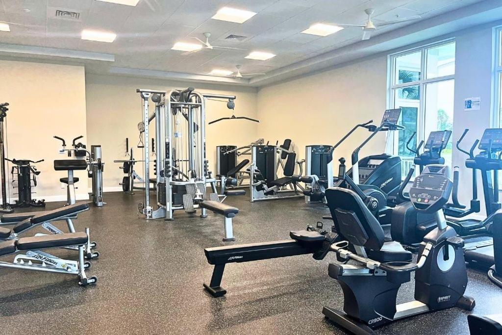 Dreamy 2 Minute Walk To W King Size Bd *